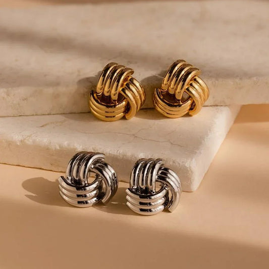 Twisted Knot