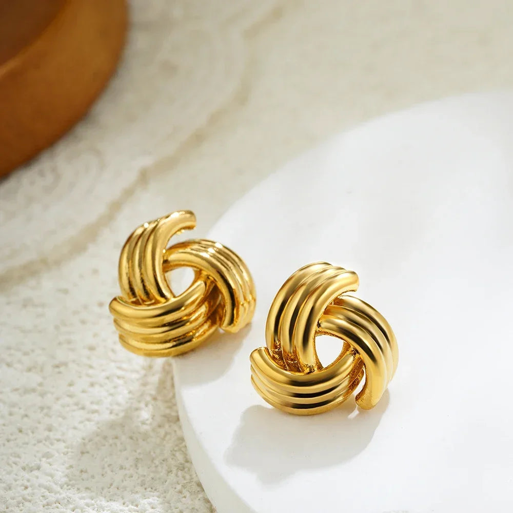 Twisted Knot